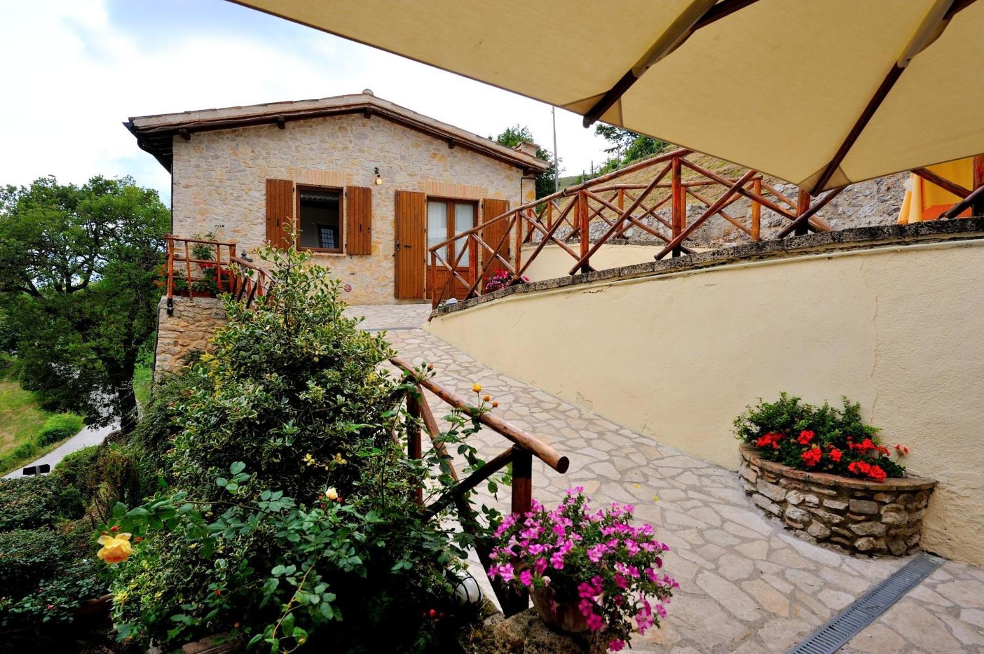 Agriturismo Pettino Campello sul Clitunno Eksteriør bilde